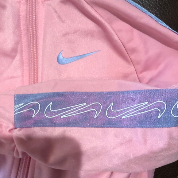Nike Jacket - Picture 2 of 4